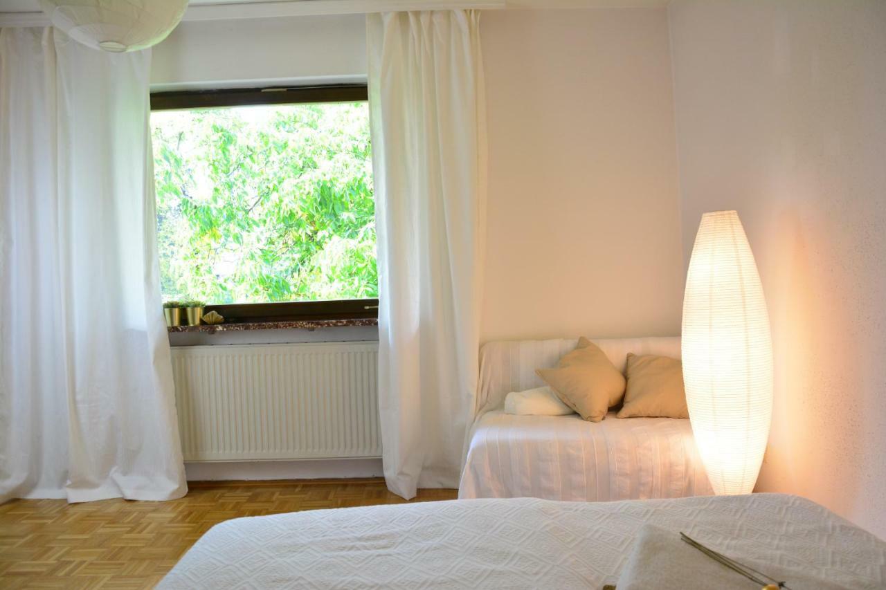 Haus Mit Garten Eugendorf Buitenkant foto